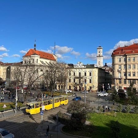 Lucky Apartmens In Centre Lviv Exterior photo
