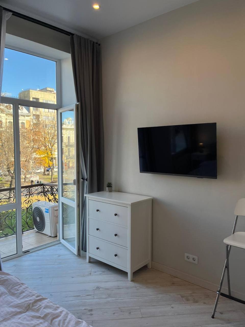 Lucky Apartmens In Centre Lviv Exterior photo