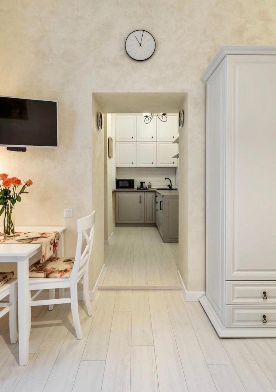 Lucky Apartmens In Centre Lviv Exterior photo